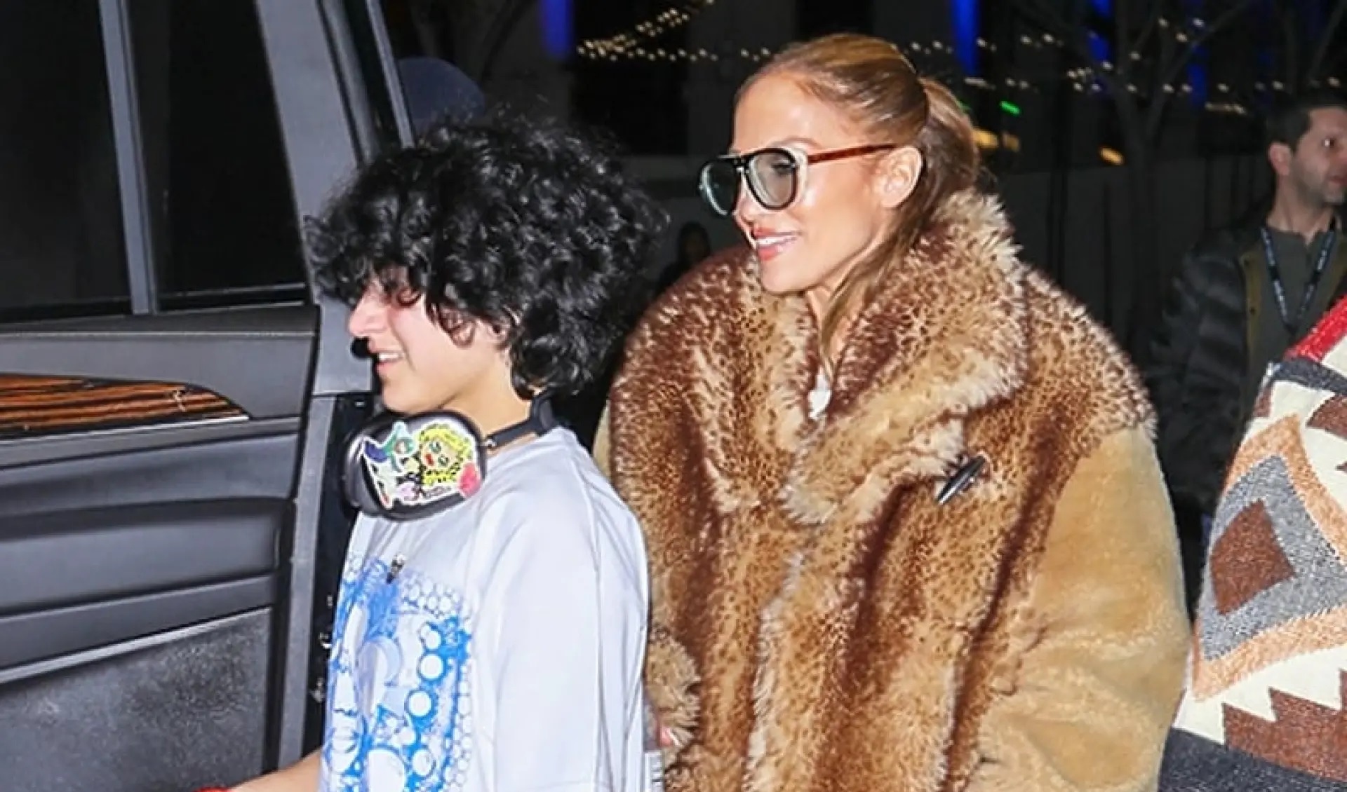 Jennifer Lopez and her daughter Emme attended a concert