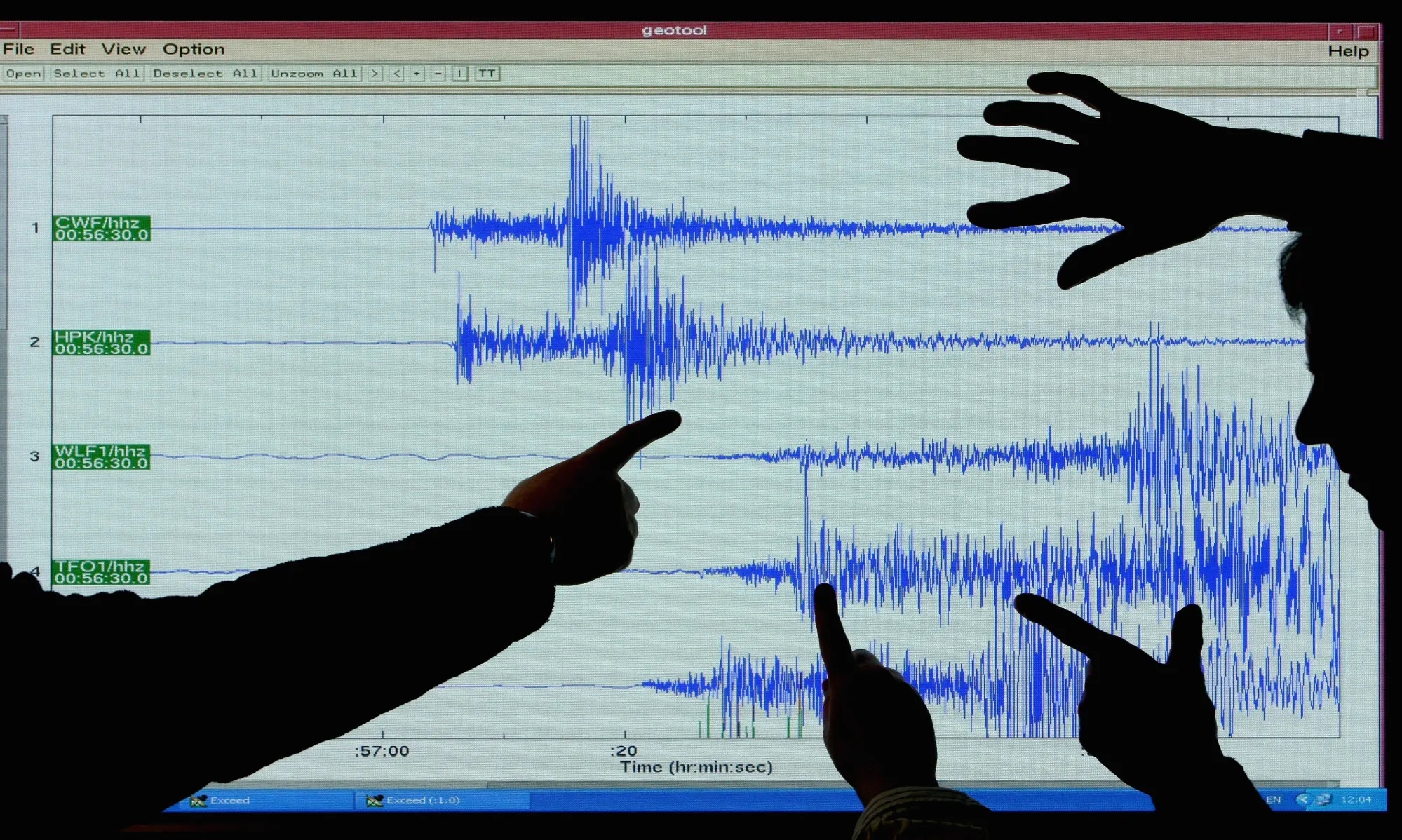 earthquake shook the northeast coast of New Zealand and generated a short lived tsunami