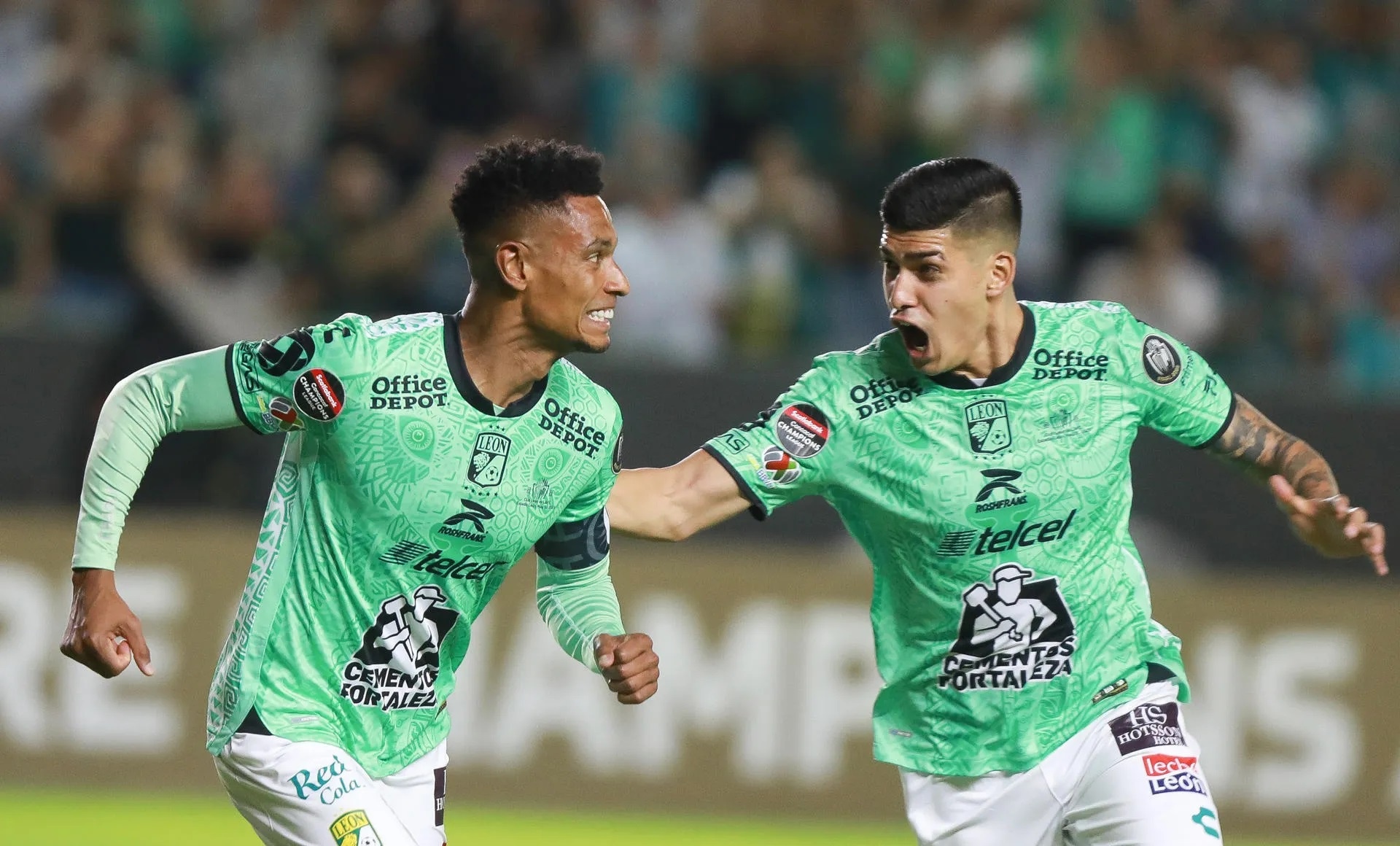 Leon FC takes a tight advantage in the first leg of the Concachampions final over a LAFC that survived with a goal in the death throes of the match