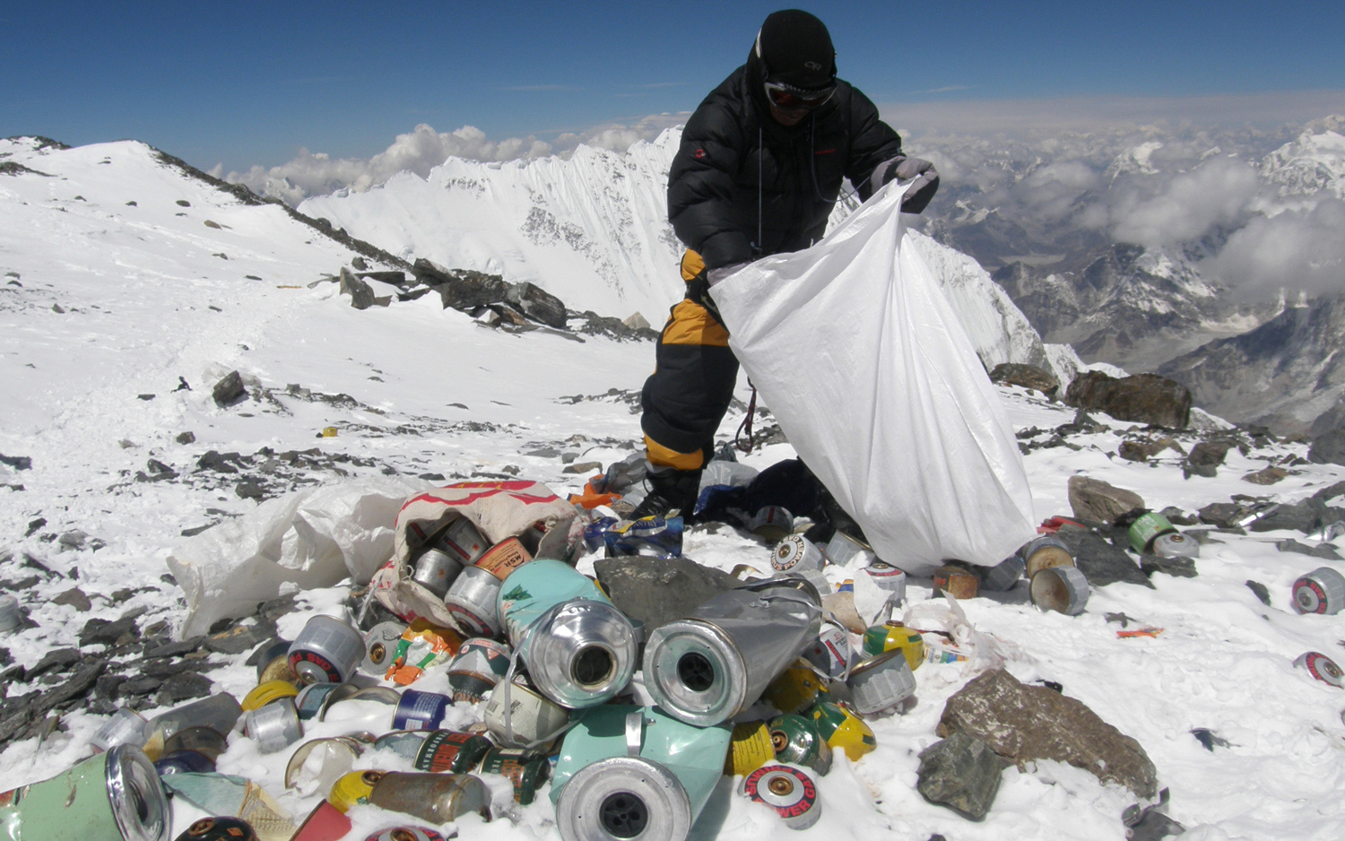 garbage out from Mount Everest