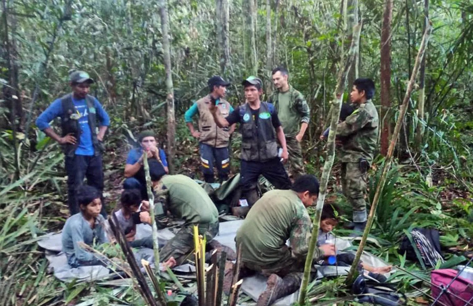 Children lost in the jungle of Colombia the 4 minors who disappeared 40 days ago after a plane crash found alive Subheading