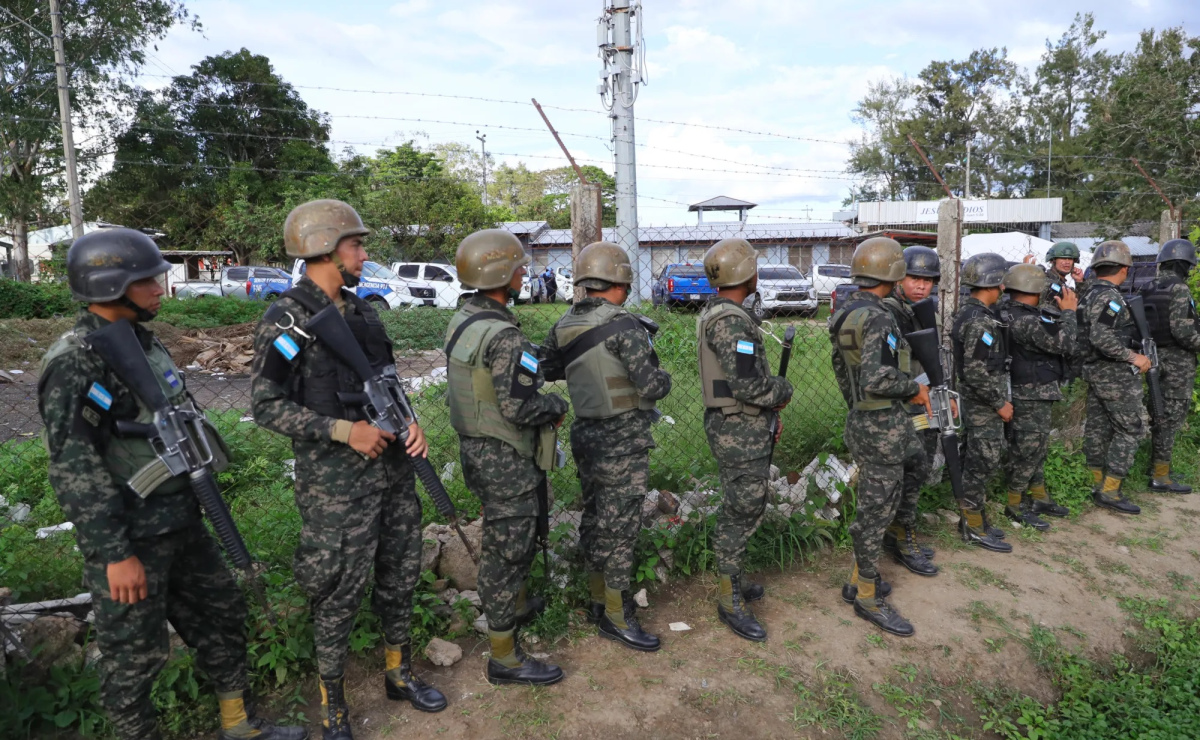 Tragedy in Honduras At least 41 burned inmates die after confrontation between gangs