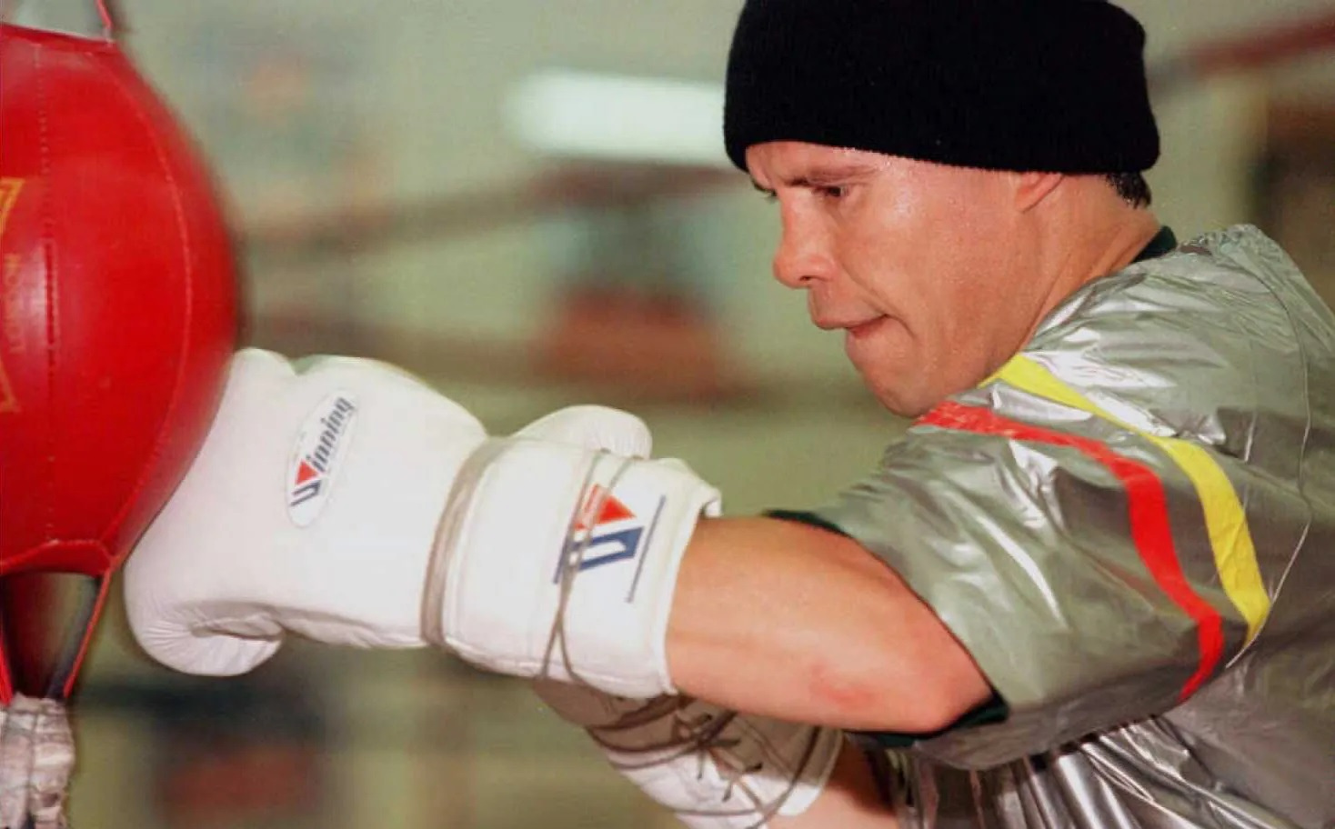 Julio Cesar Chavez assures that he started using drugs after his victory against Macho