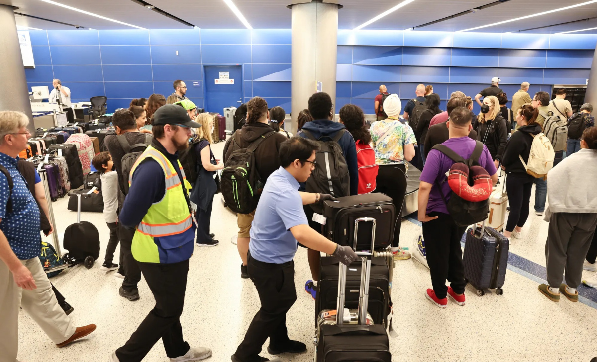 Los Angeles International Airport expects close to 3 million passengers during the July 4 holidays