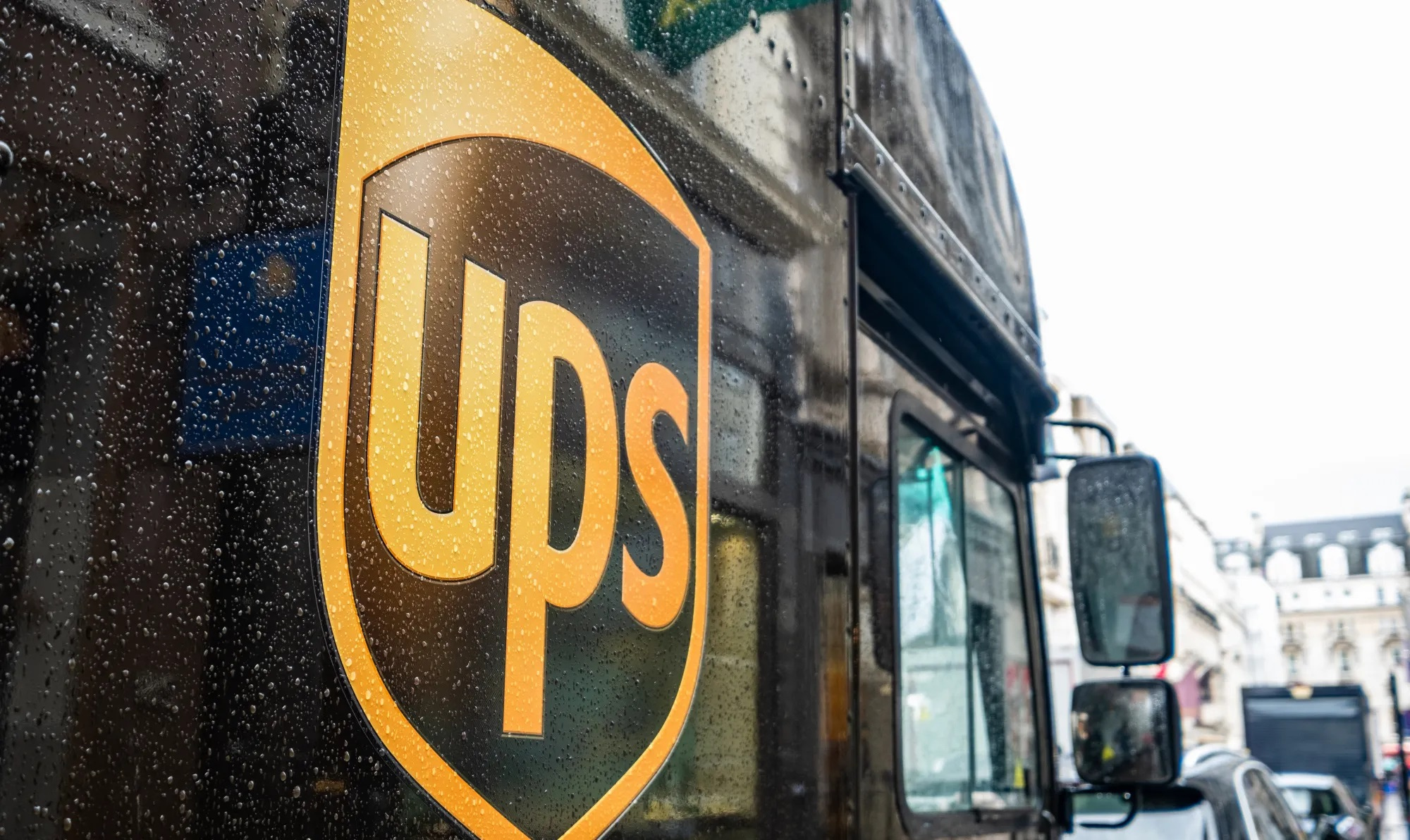 UPS proposes significant wage increase to truckers amid strike threat from