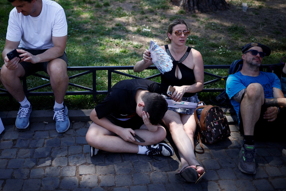 Cerberus heat wave in Europe forces the closure of the Acropolis of Athens