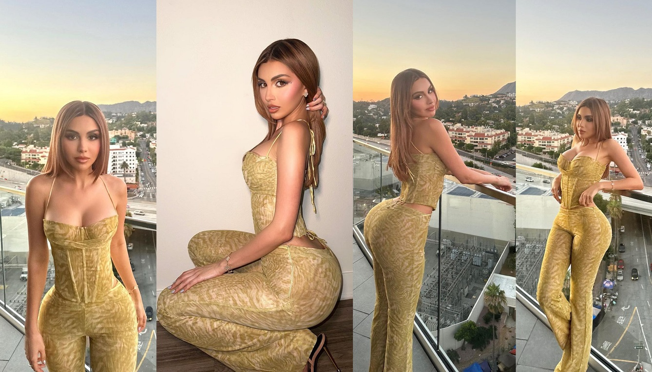 Alexa Dellanos shows off her rear