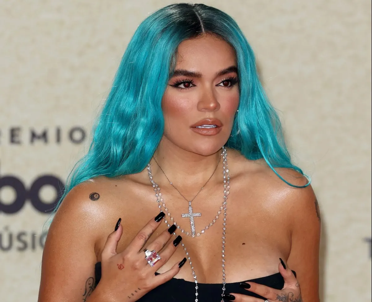 After the rumor of an alleged physical assault by Tekashi 6ix9ine, Yailin La M%C3%A1s Viral shared a hot photo to show off her attributes on social networks