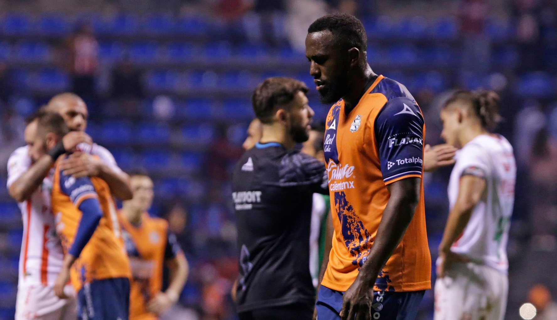 Jozy Altidore attacked a Puebla fan for allegedly racist comment against him