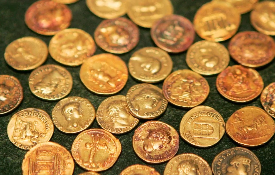 USD 1 point 7 million gold coins stolen from German museum in just nine minutes