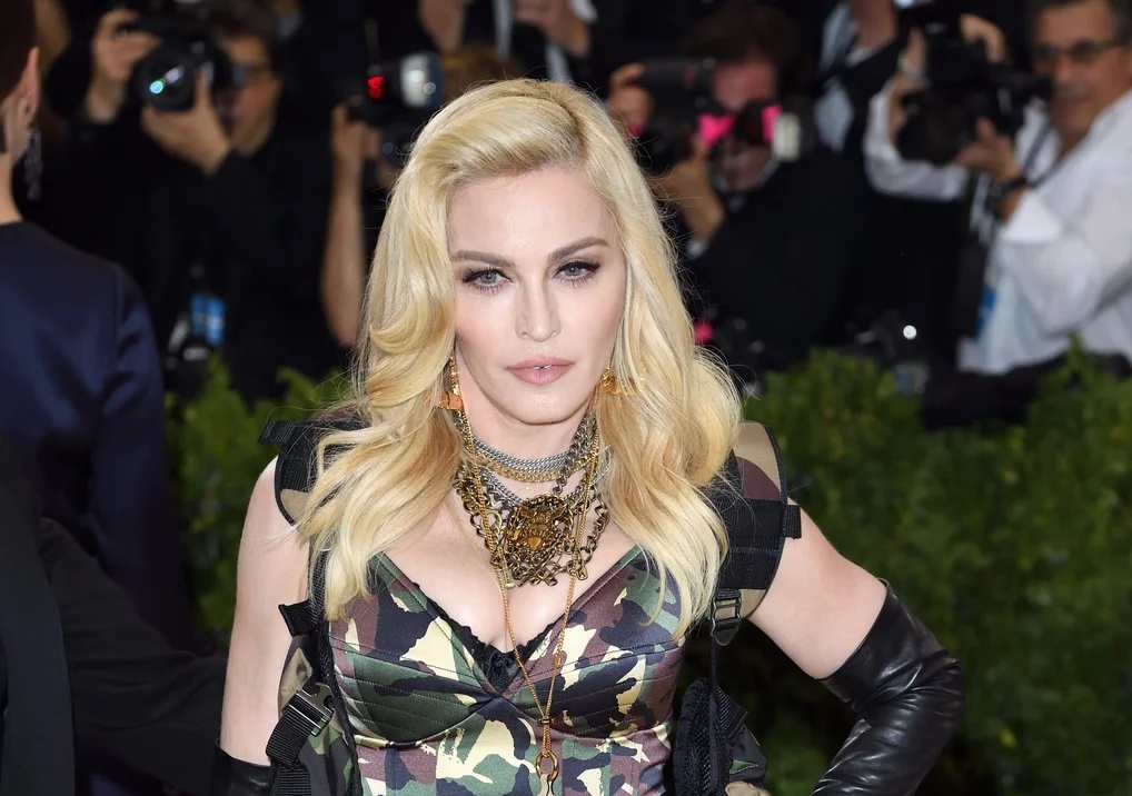 Madonna Lets Herself Be Seen Very Sensual On Instagram Promoting The