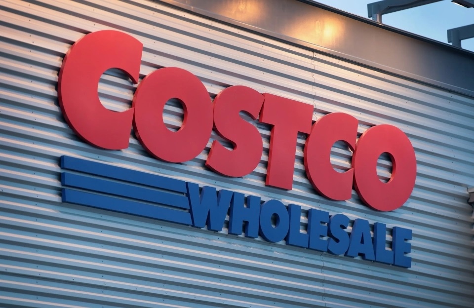 Costco released a chocolate chip ricotta cheese and its dividing consumers