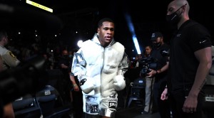 Devin Haney assures that Floyd Mayweather ruined boxing