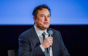 Elon Musk takes aim at the Justice Department for having 'a lot of interest in persecuting Trump'