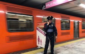 A man disguised as a woman is arrested in the Mexico City