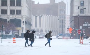 Winter storm puts 16 states under alert; snow, ice and tornadoes are expected in the coming days